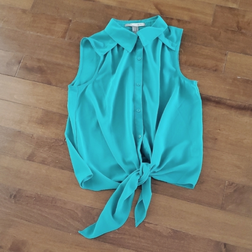 Forever 21 Turquoise Sleeveless Blouse with Tie Front